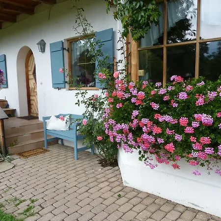 לינה וארוחת בוקר Suzanne's & Gardens Füssen