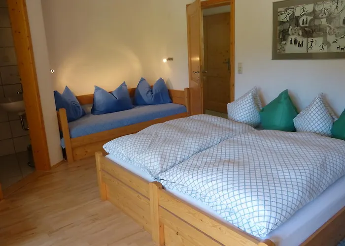 Suzanne's & Gardens לינה וארוחת בוקר