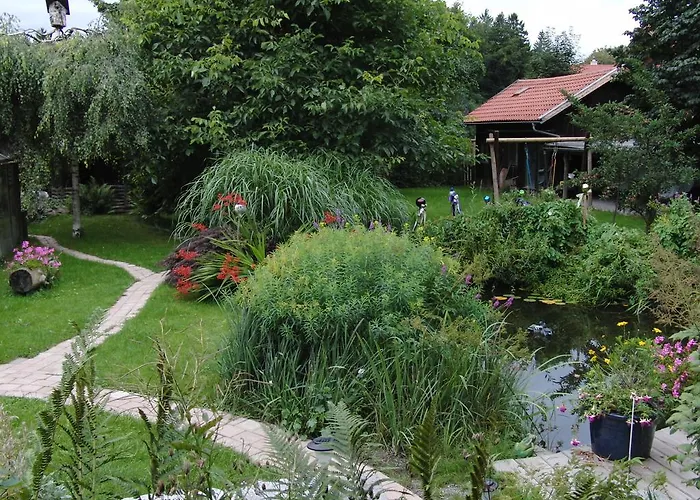 לינה וארוחת בוקר Suzanne's & Gardens 3*